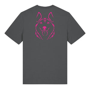 Magenta outline illustration of the head of a Husky on the back of an anthracite grey unisex t-shirt
